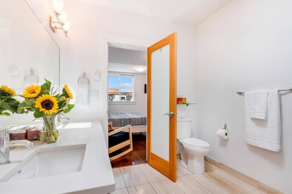 Cedar Hill Sunlit Stay - Bright Spacious & Modern Victoria Exterior foto